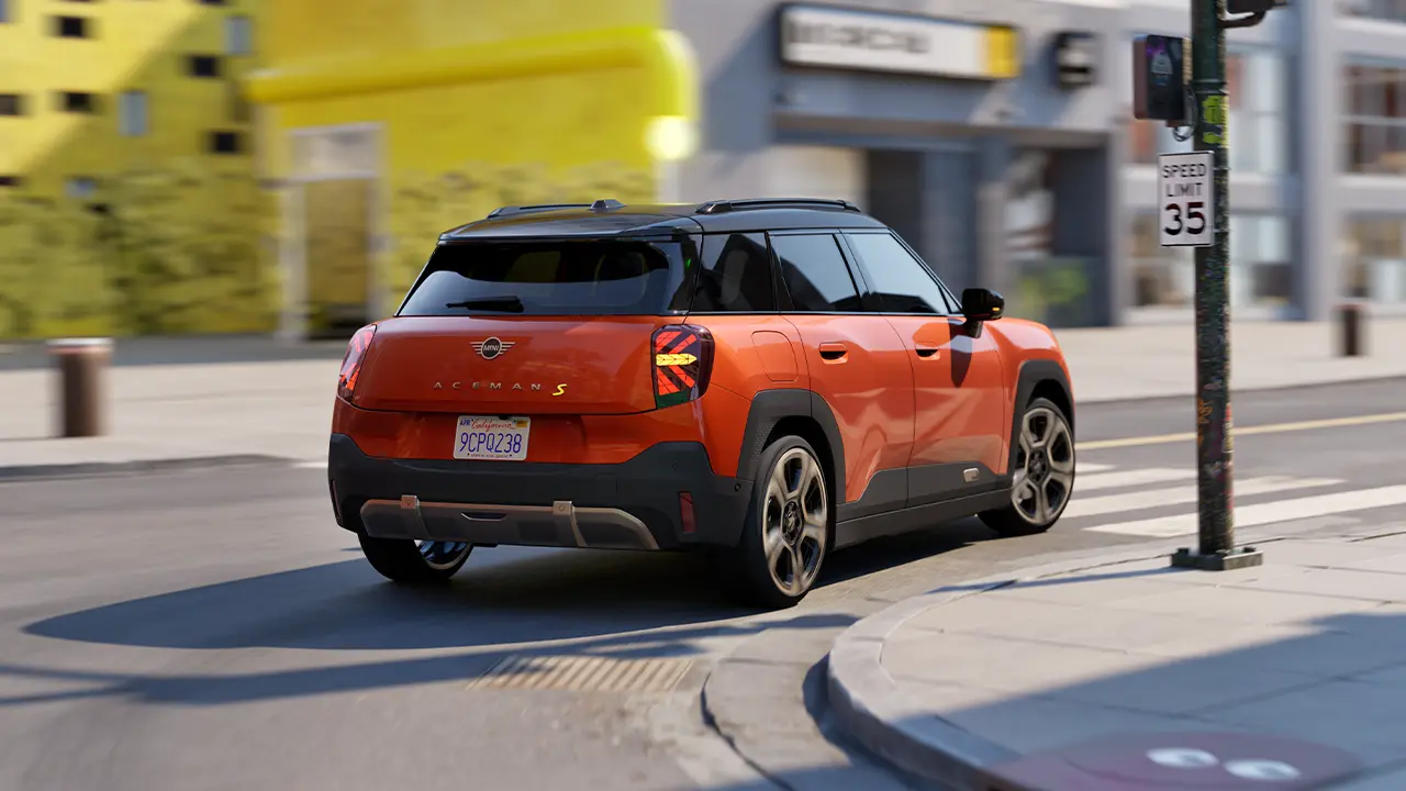 All-electric MINI Aceman - Driving Assistant