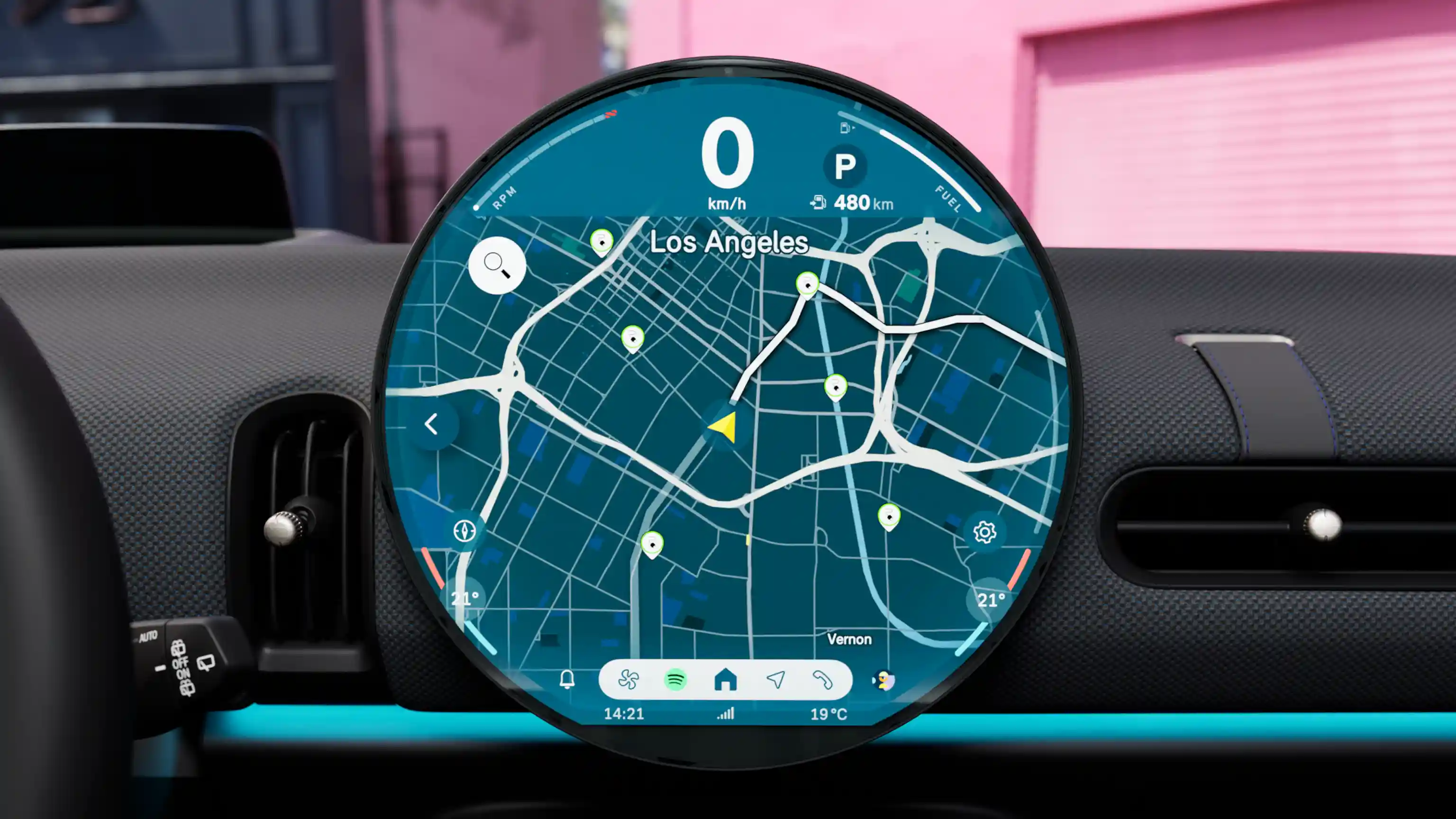 Video del display della MINI Cooper che mostra gli elementi di comando e sistema di navigazione