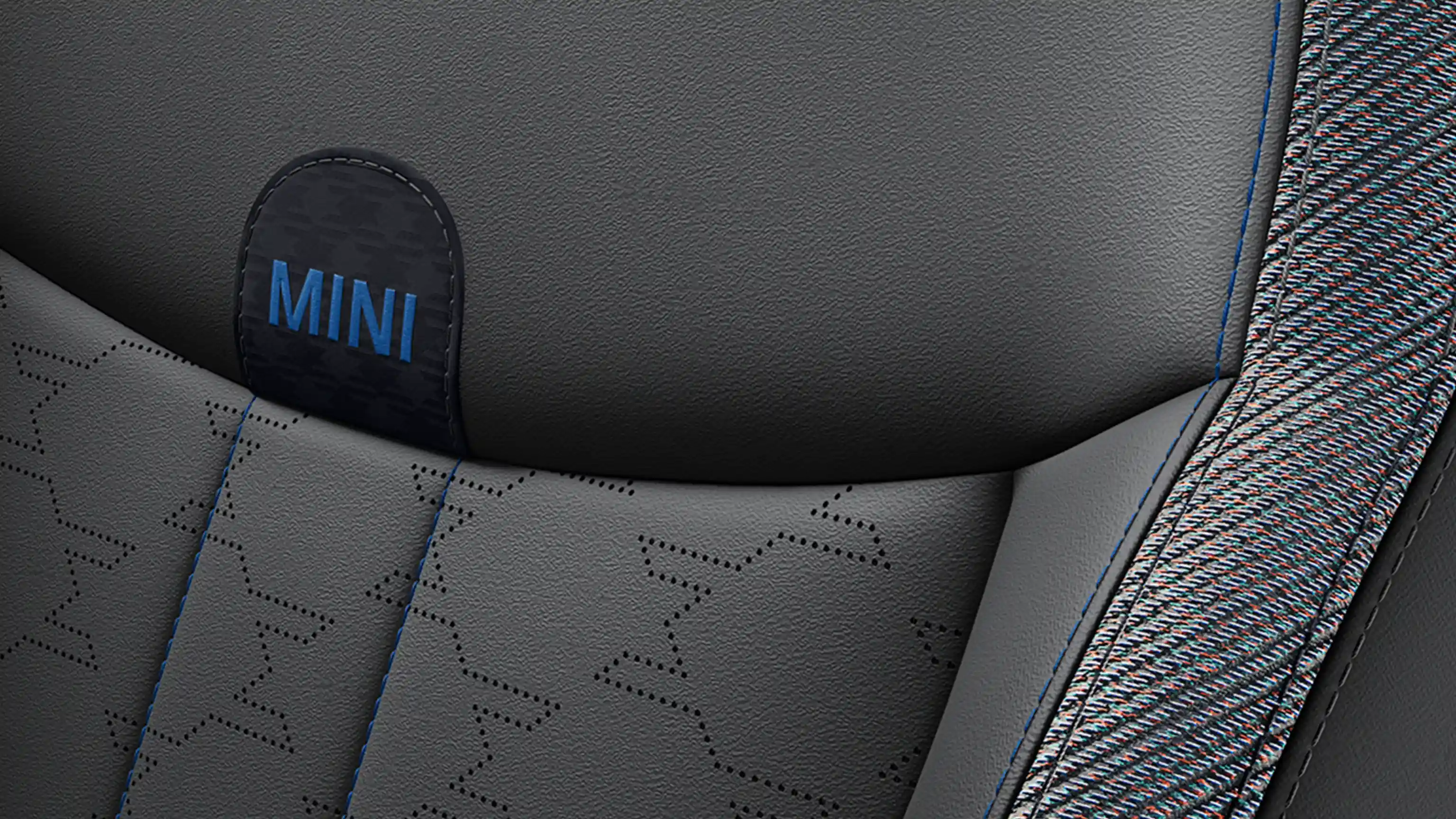 Vista della MINI Cooper in stile Classic con sedili in Vescin/stoffa – nero/blu