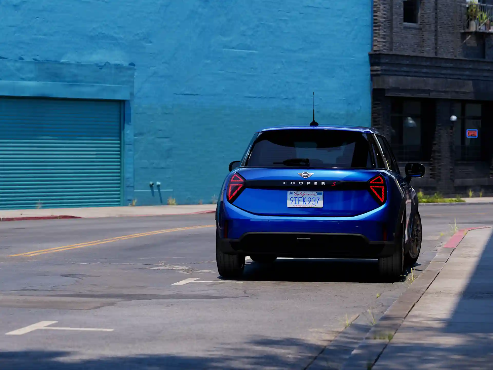 MINI Cooper 5 Porte - financial services - teaser