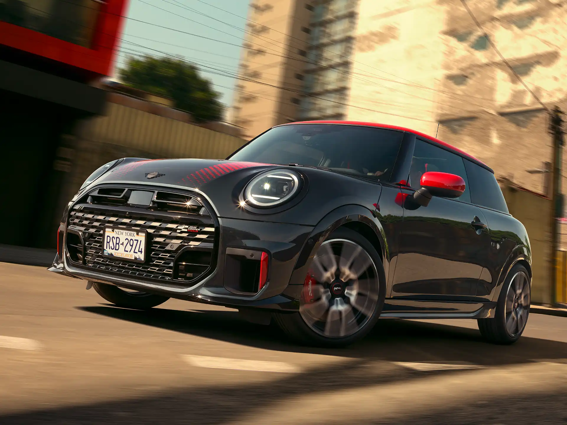 MINI John Cooper Works – J66 JCW vista laterale