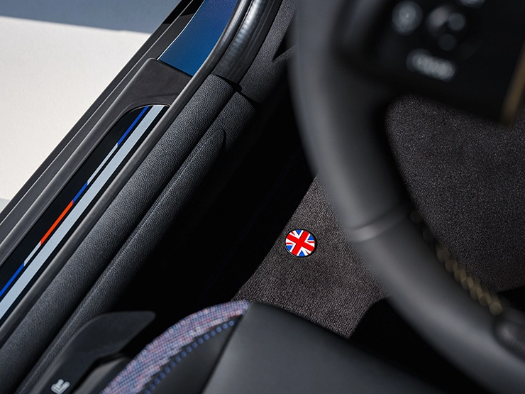 Vista della zona di ingresso della portiera della MINI Cooper Oxford Edition.