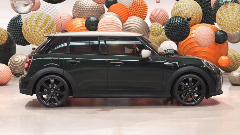 MINI 5 Porte – Resolute Edition – Rebel Green