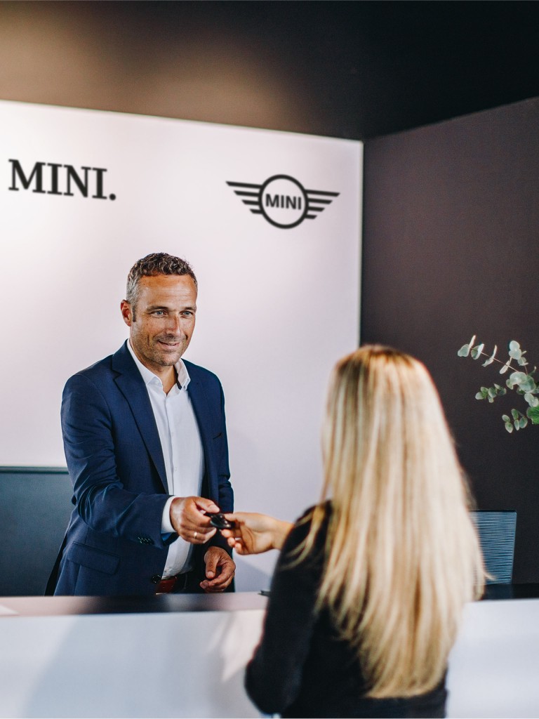 MINI 3 Porte – Service Inclusive