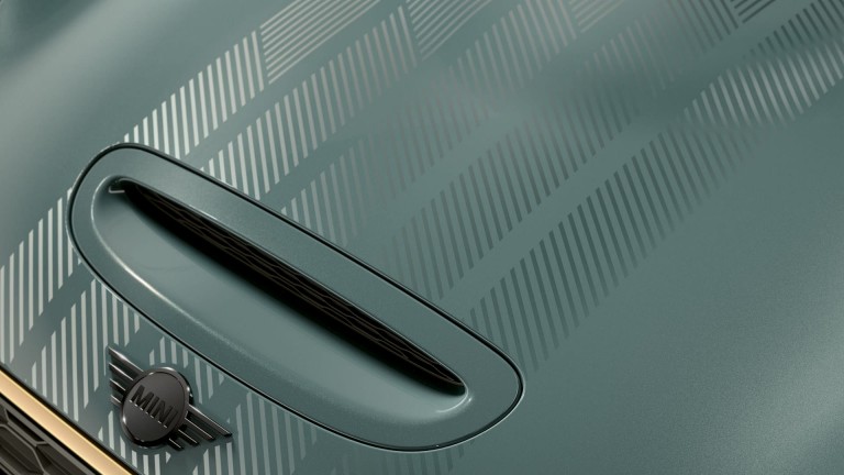 MINI Clubman Untold Edition – strisce adesive sul cofano anteriore – verde