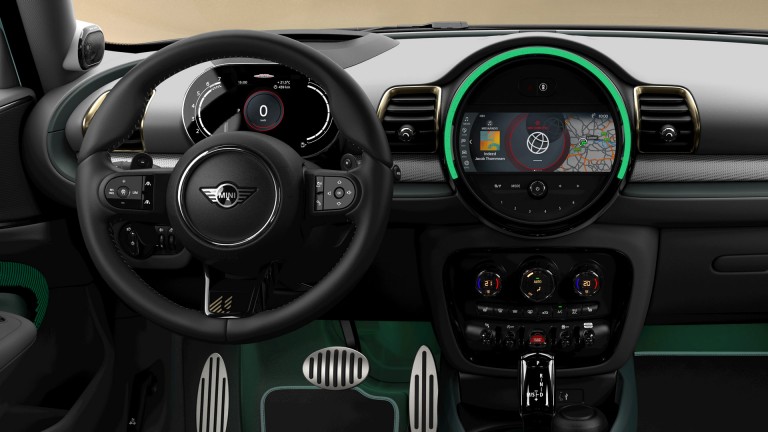 MINI Clubman Untold Edition - interni- vista del cockpit – pacchetti comfort e tech