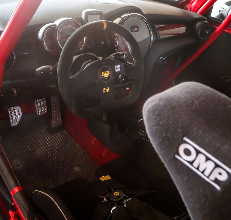 MINI John Cooper Works Challenge Lite