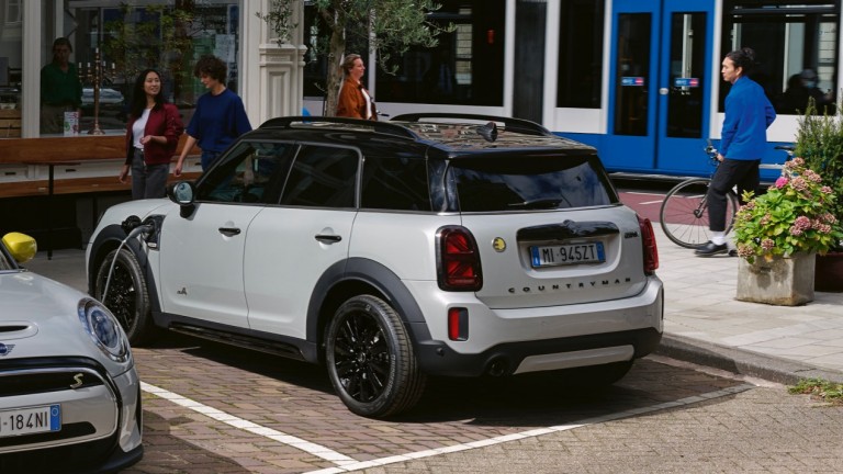 NUOVA MINI COUNTRYMAN PLUG-IN HYBRID