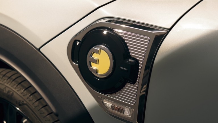 NUOVA MINI COUNTRYMAN PLUG-IN HYBRID