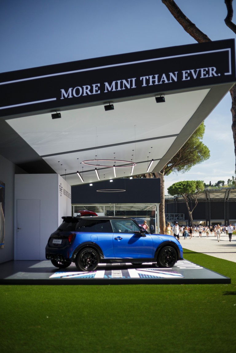 THE MINI WAY. IL MONDO PADEL.