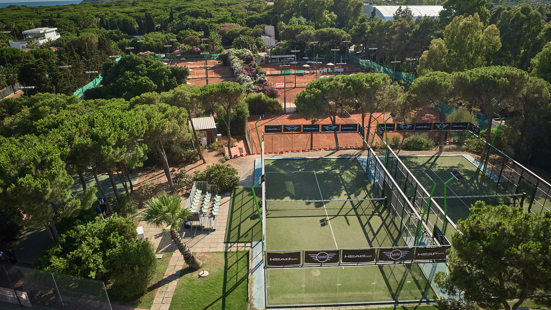 THE MINI WAY. IL MONDO PADEL.